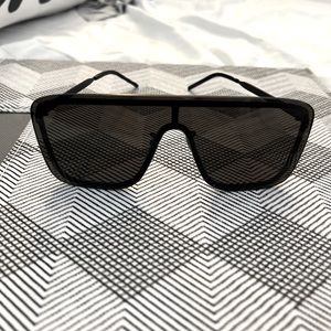 Yves Saint Laurent SUNGLASSES